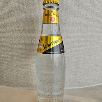 Schweppes tonic